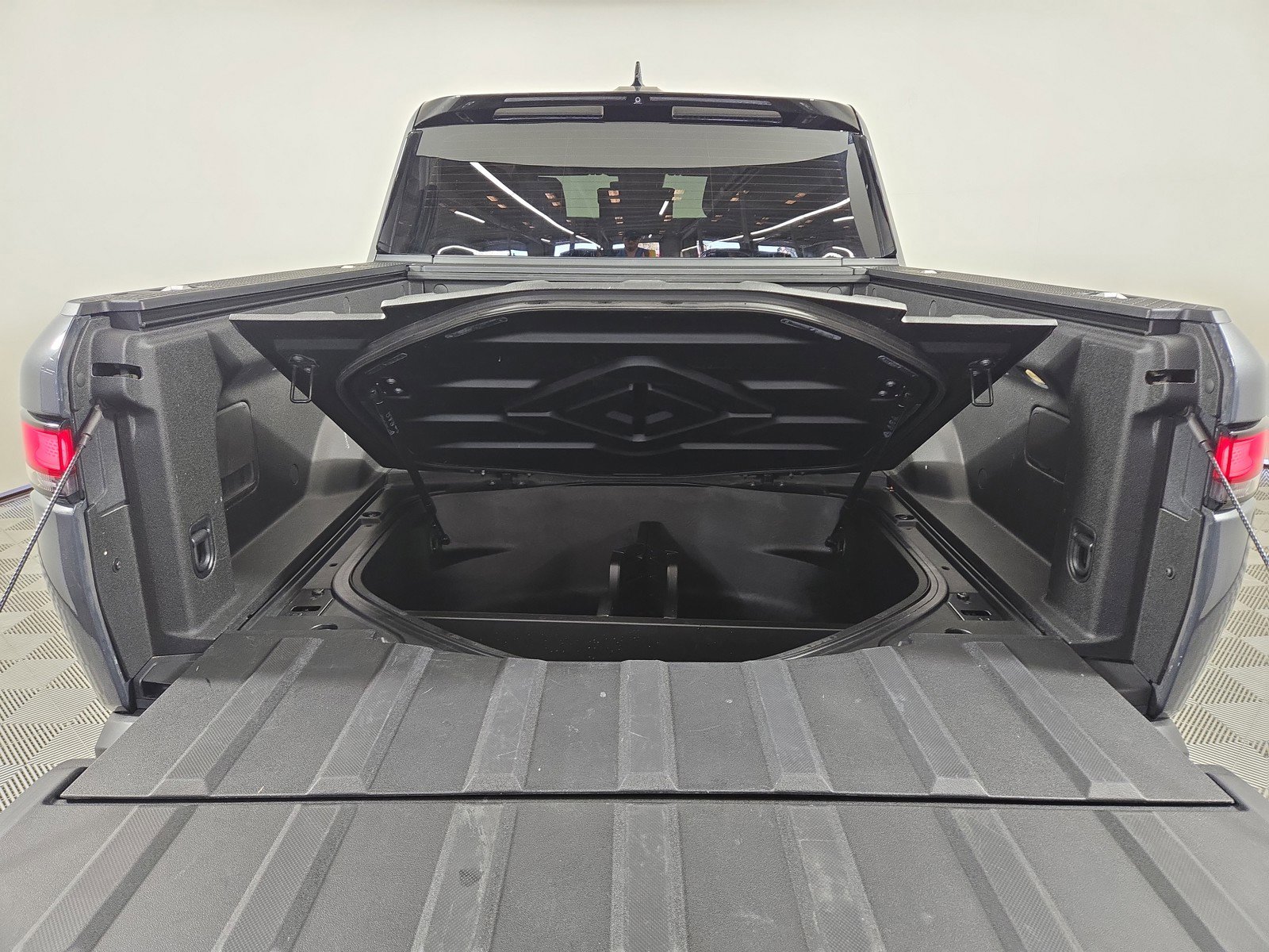 Used 2022 Rivian R1T Launch Edition image 15