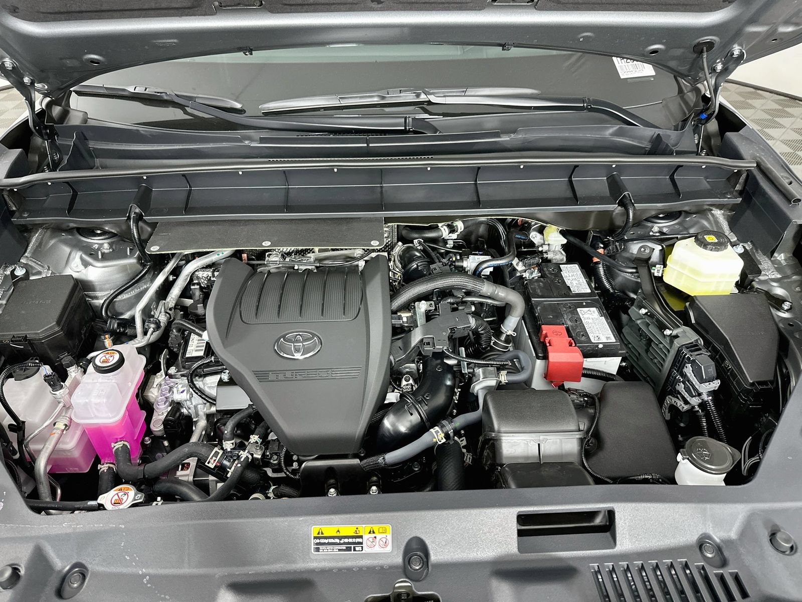 New 2026 Toyota Highlander Platinum AWD/4WD image 33