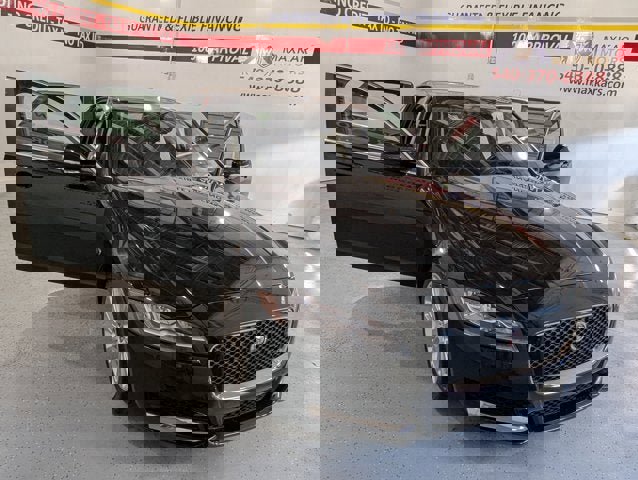 Used 2019 Jaguar XF Prestige image 9