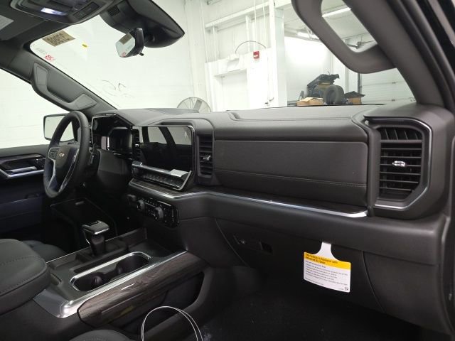 New 2026 Chevrolet Silverado 1500 LTZ w/ Technology Package AWD/4WD image 26