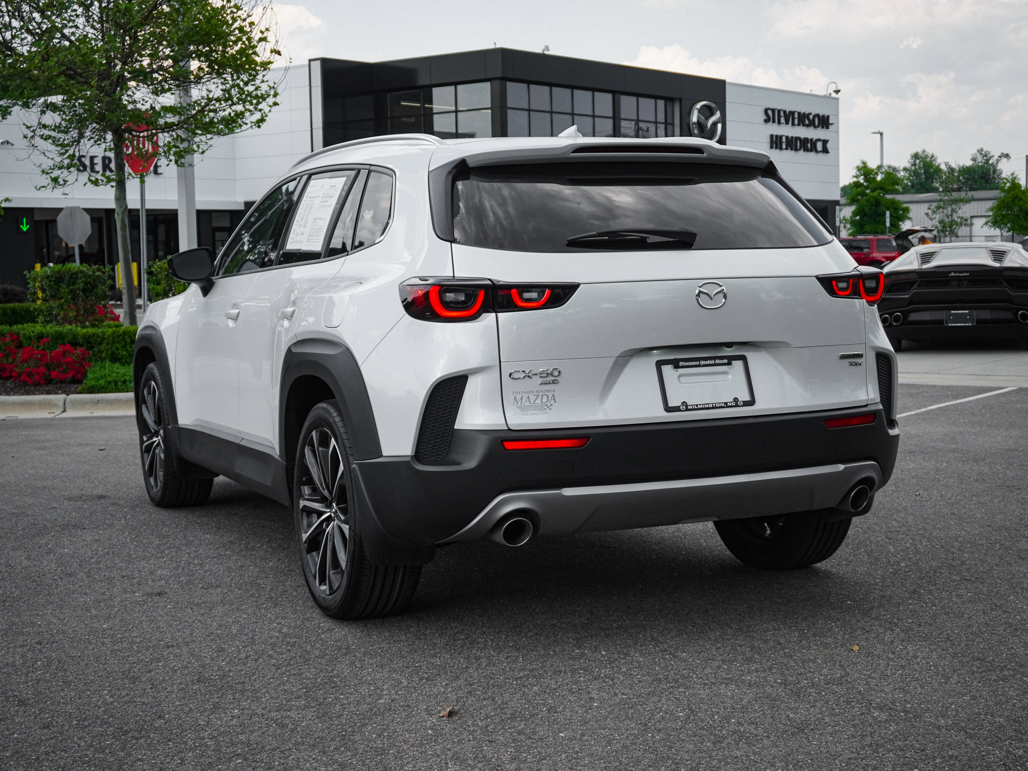 Used 2025 MAZDA CX-50 AWD 2.5 Turbo w/ Premium Pkg image 8