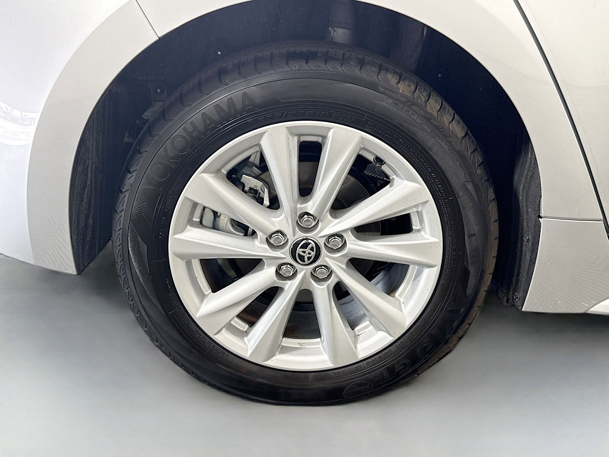 Used 2025 Toyota Corolla SE FWD image 33