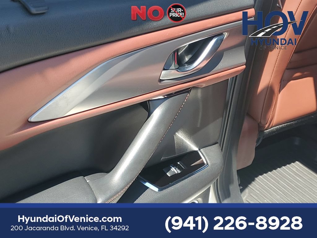 Used 2017 MAZDA CX-9 Signature AWD/4WD image 18