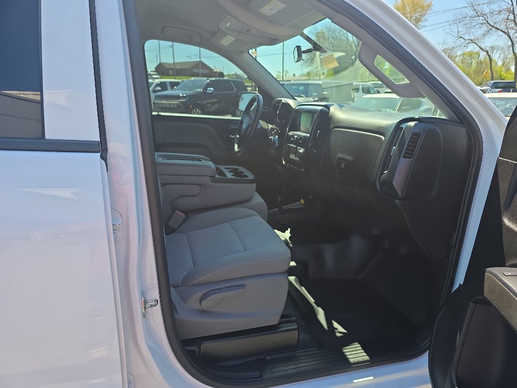 Used 2018 Chevrolet Silverado 1500 Custom w/ Trailering Package AWD/4WD image 11