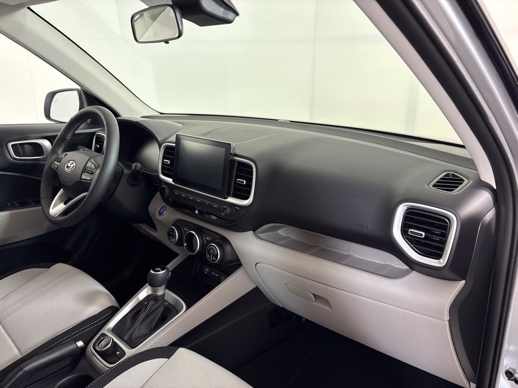 New 2026 Hyundai Venue SEL FWD image 13