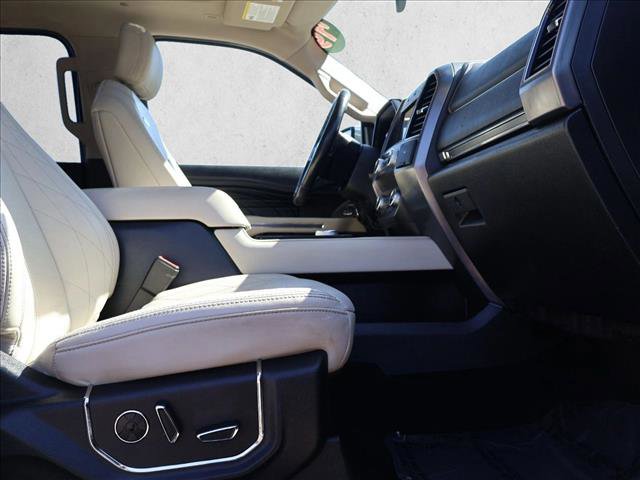 Used 2019 Ford Expedition Platinum image 30