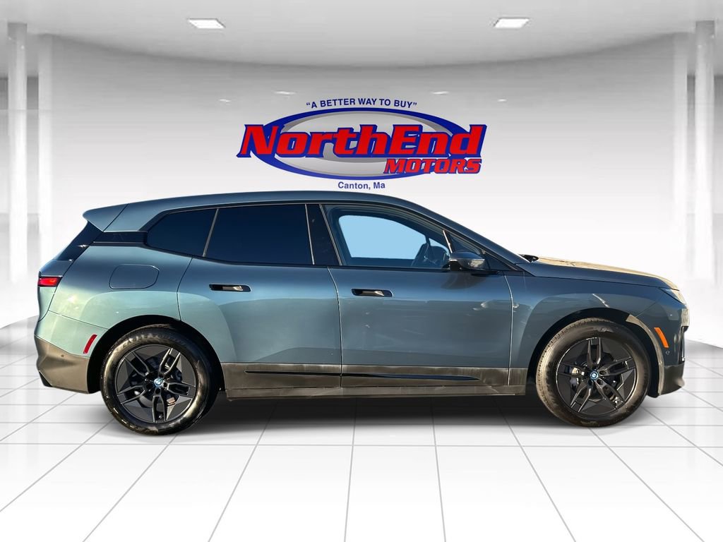 Used 2023 BMW iX xDrive50 w/ Convenience Package image 2