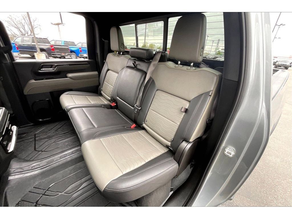 Used 2025 Chevrolet Silverado 2500 ZR2 w/ Technology Package AWD/4WD image 28
