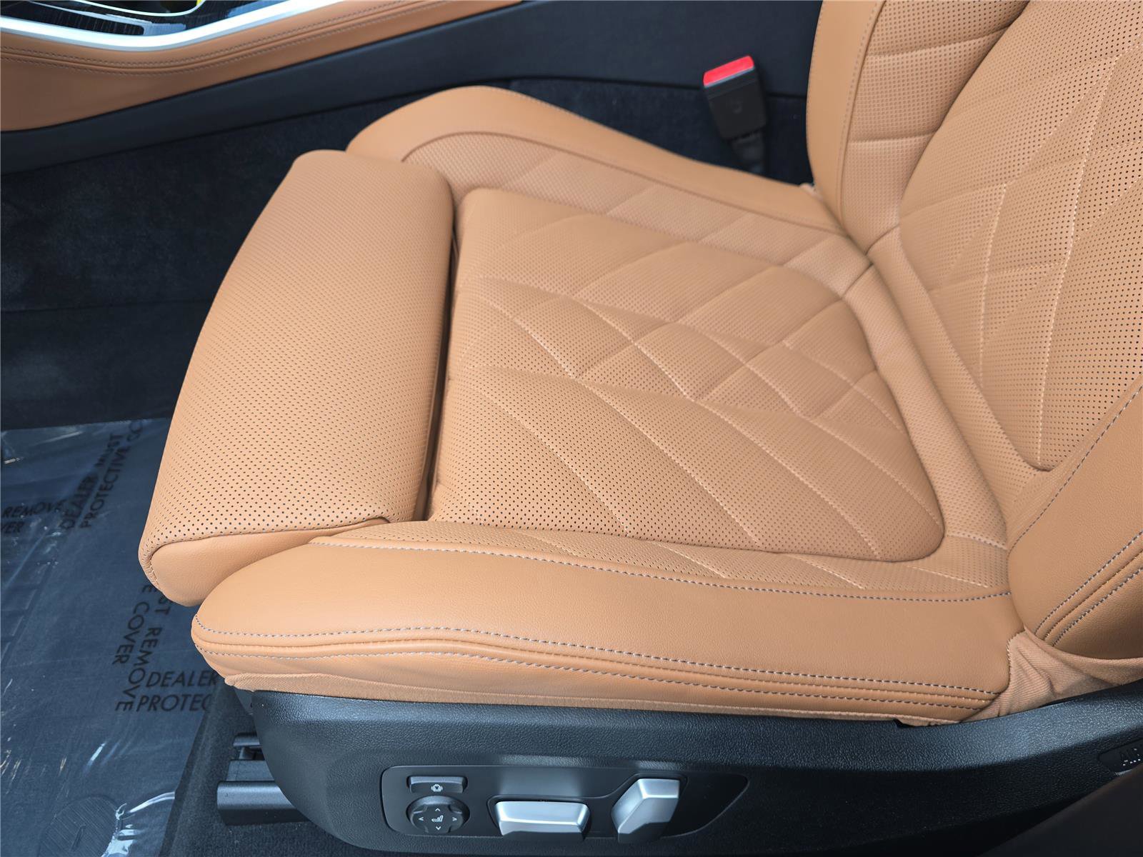Used 2024 BMW X5 sDrive40i w/ M Sport Package image 16