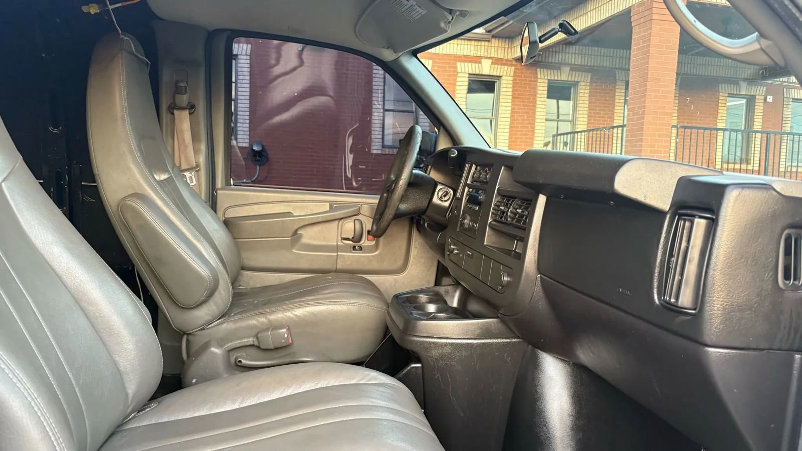 Used 2013 Chevrolet Express 1500 w/ Power Package image 14