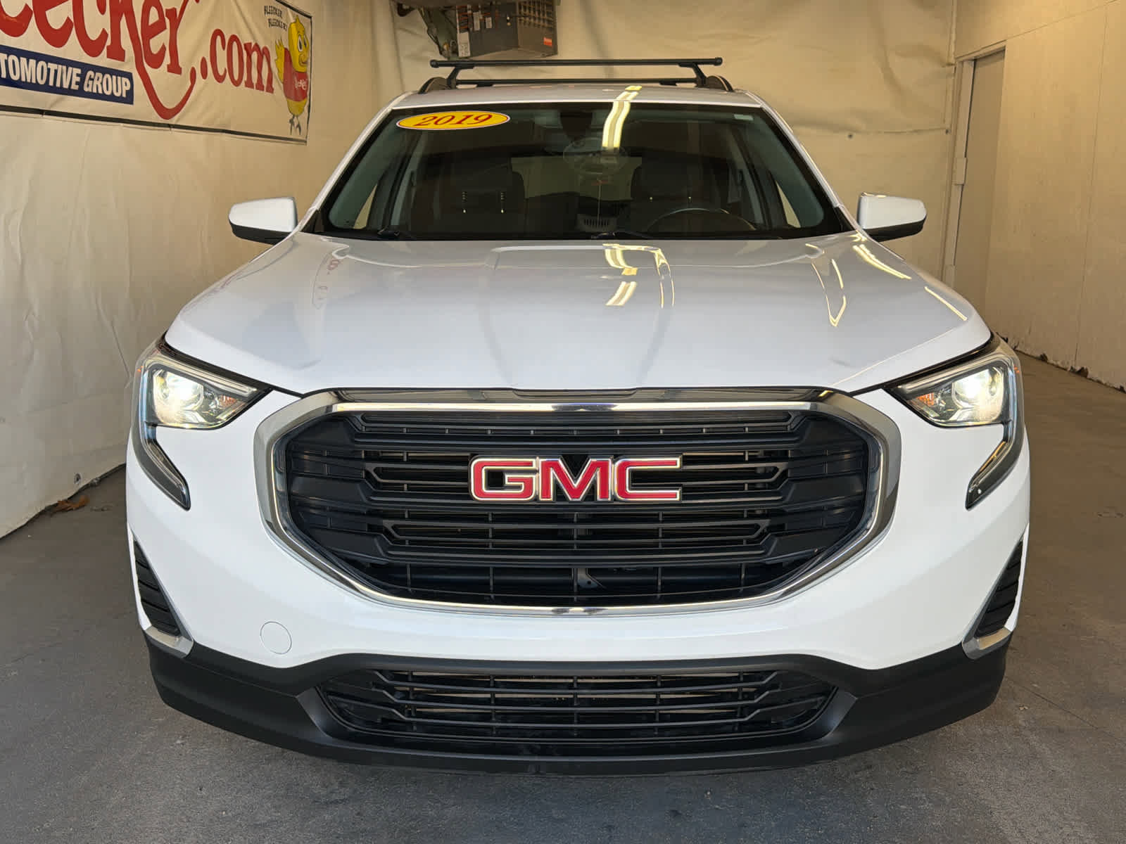 Used 2019 GMC Terrain SLE w/ Driver Convenience Package FWD image 3