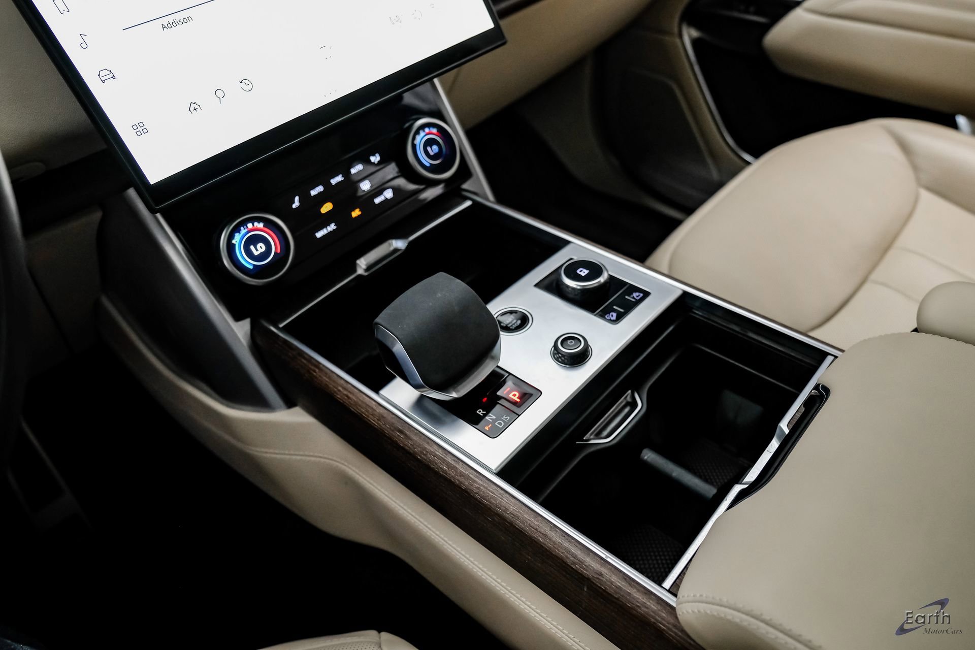 Used 2023 Land Rover Range Rover SE image 54