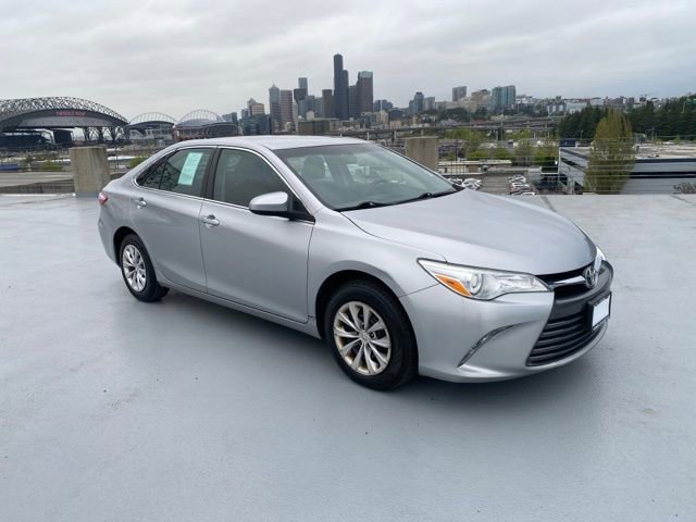Used 2016 Toyota Camry LE FWD image 23