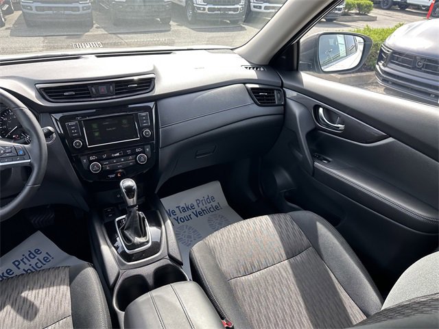 Used 2019 Nissan Rogue SV w/ Premium Package image 17