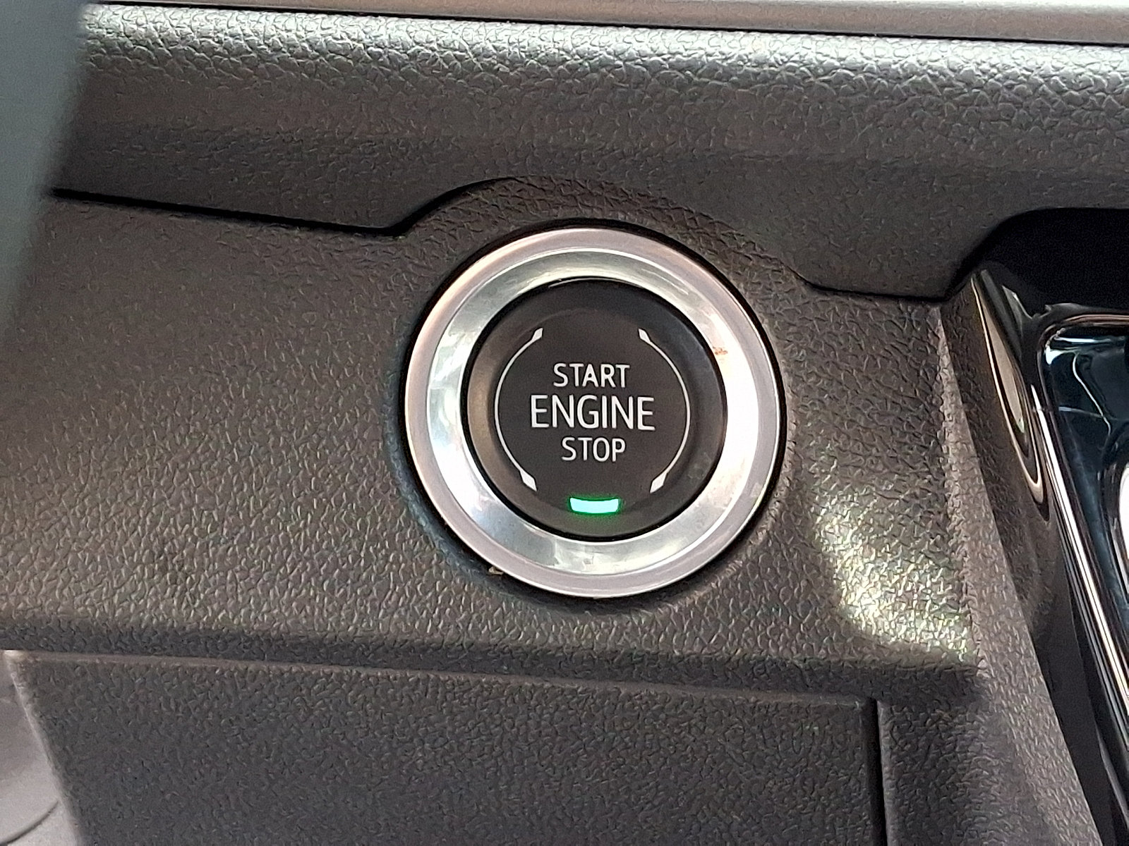 Used 2025 Chevrolet Traverse LT w/ Enhanced Driving Package FWD image 23