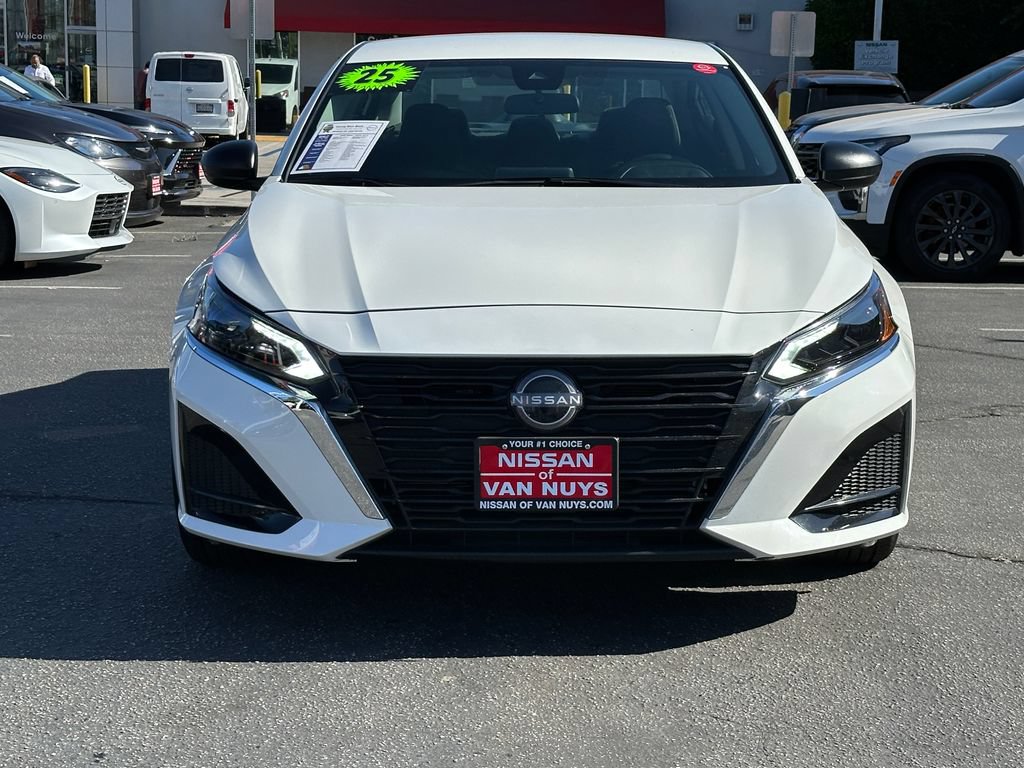 Used 2025 Nissan Altima 2.5 S FWD image 10