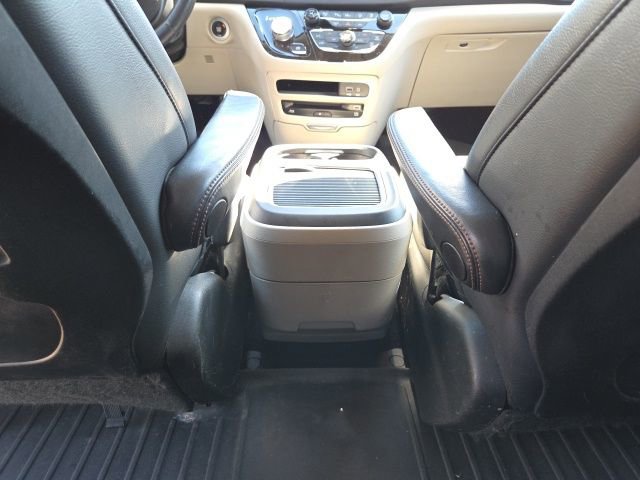 Used 2017 Chrysler Pacifica Touring-L Plus w/ Advanced Safetytec Group image 22