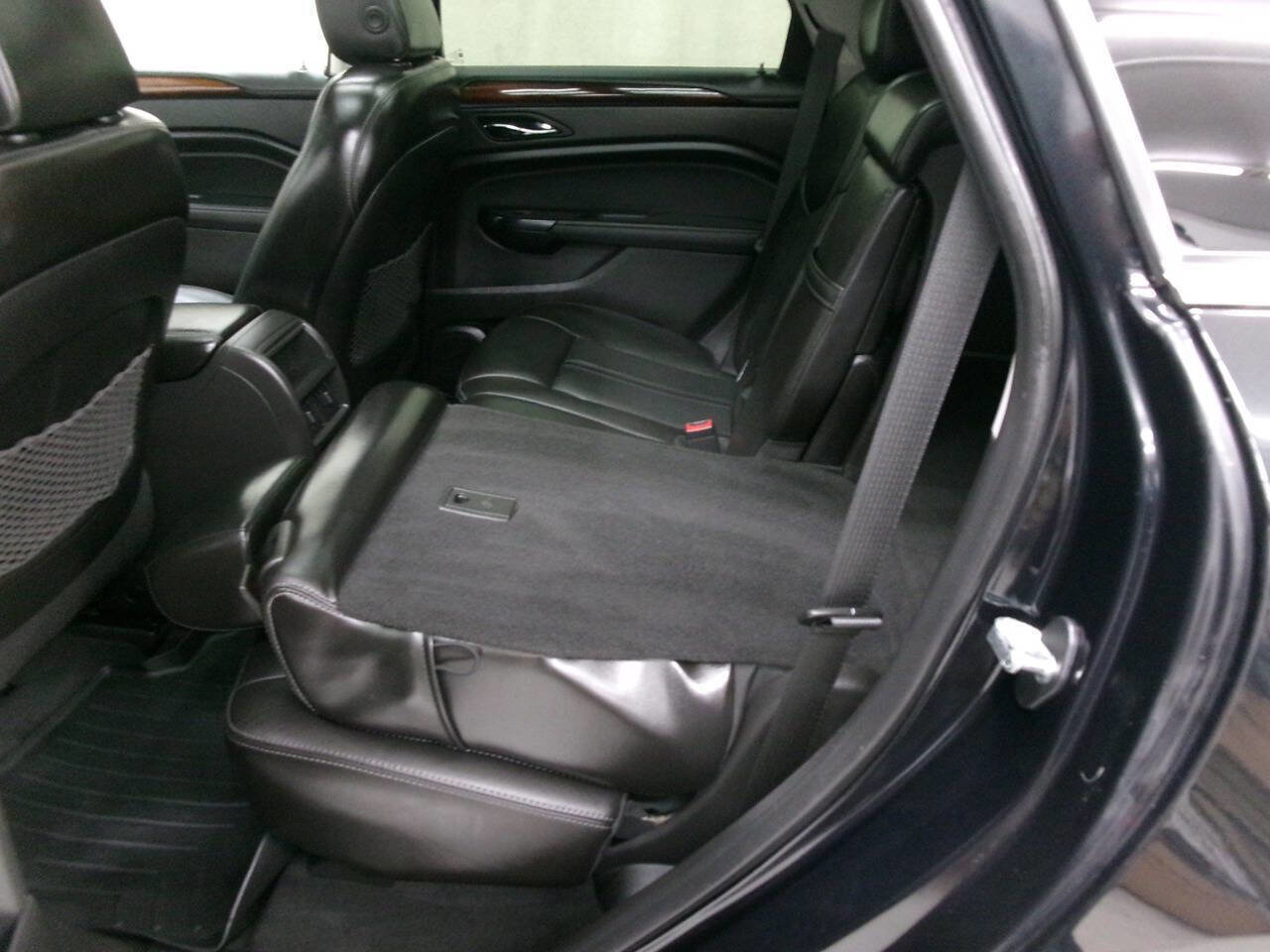 Used 2014 Cadillac SRX Luxury w/ Driver Awareness Package AWD/4WD image 25