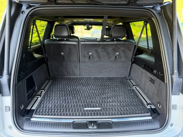 Used 2024 Jeep Grand Wagoneer L Series III AWD/4WD image 27
