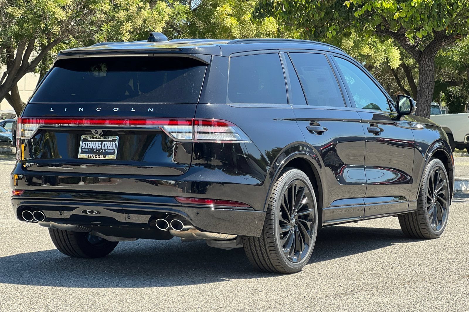 New 2026 Lincoln Aviator Reserve AWD/4WD image 4