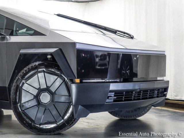 Used 2024 Tesla Cybertruck Cyberbeast AWD/4WD image 2