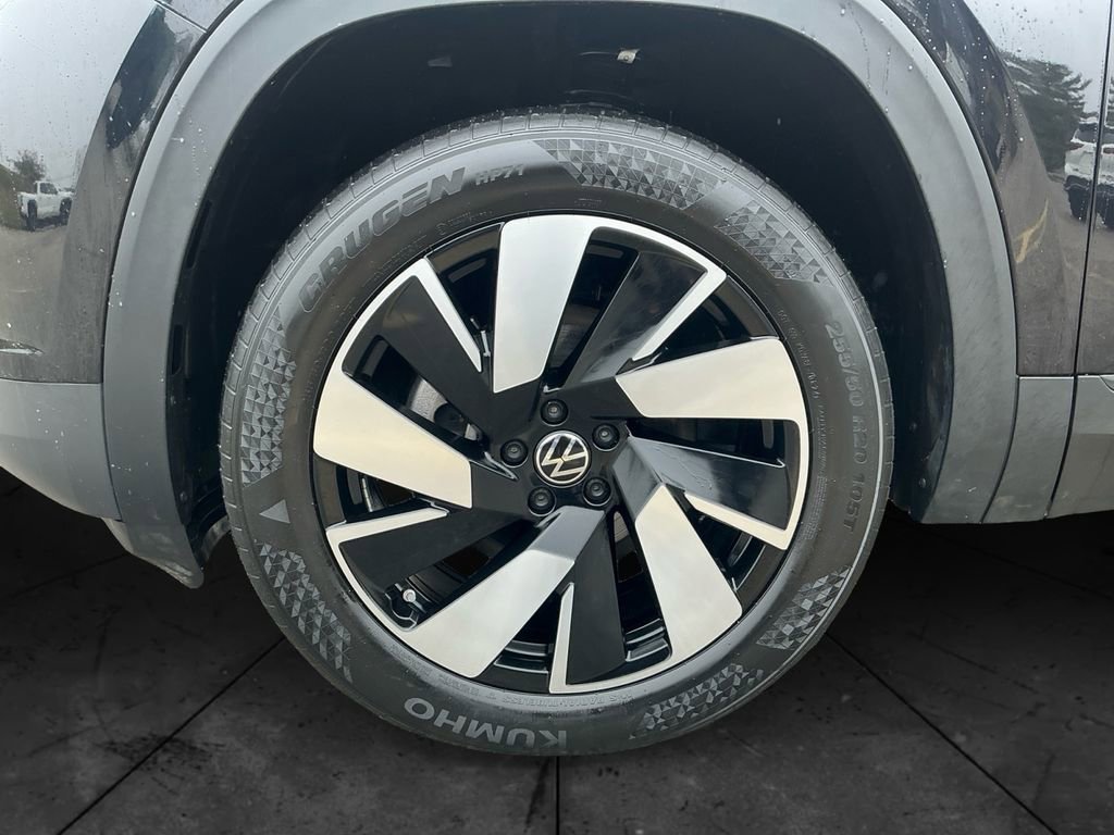 Used 2024 Volkswagen Atlas Cross Sport SE image 15