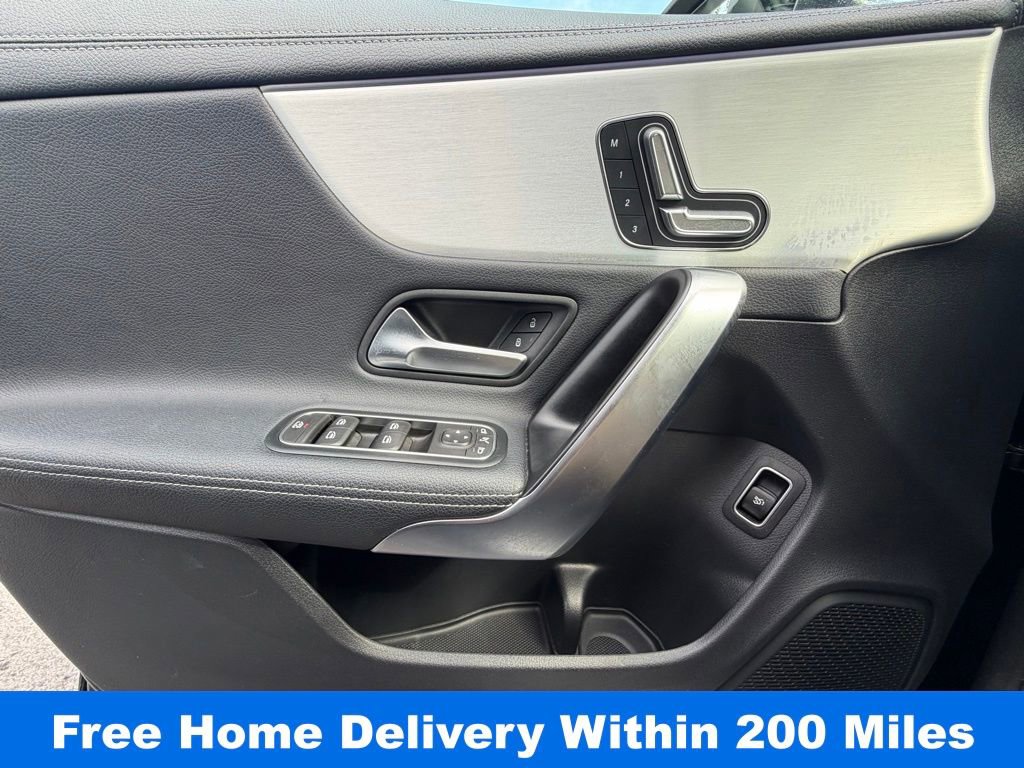 Used 2025 Mercedes-Benz CLA 250 image 29