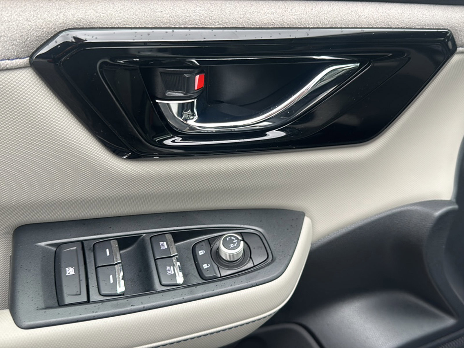 Certified 2025 Subaru Forester Limited w/ Protection Package (1PH) image 16