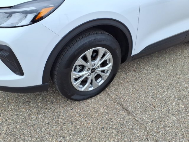 Certified 2023 Ford Escape Active w/ Tech Pack #2 AWD/4WD image 4