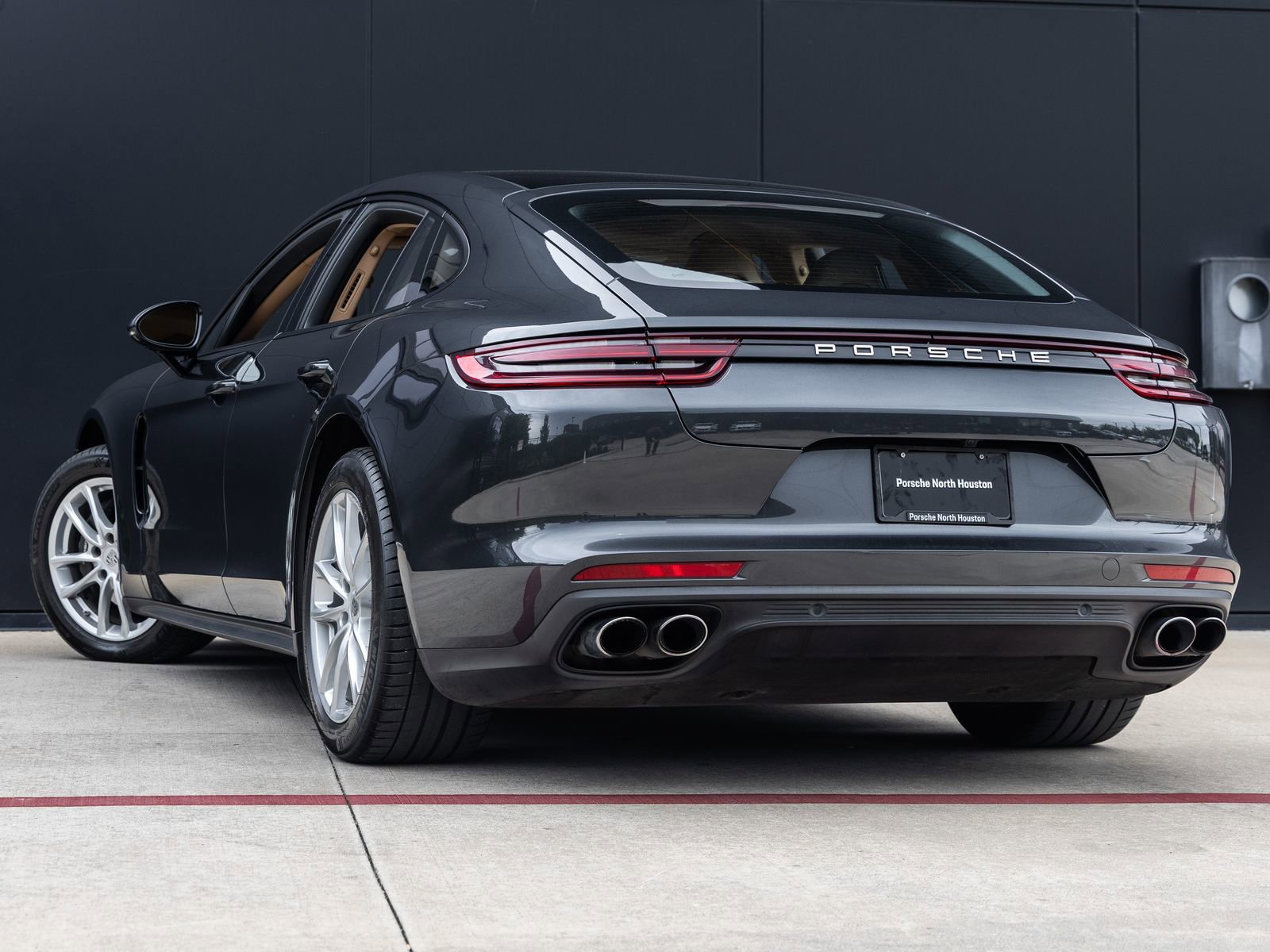 Certified 2018 Porsche Panamera image 3
