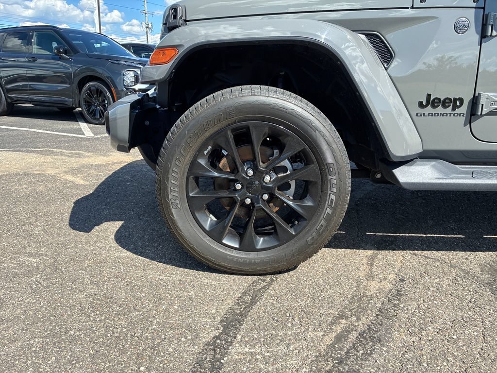 Used 2022 Jeep Gladiator Overland AWD/4WD image 9