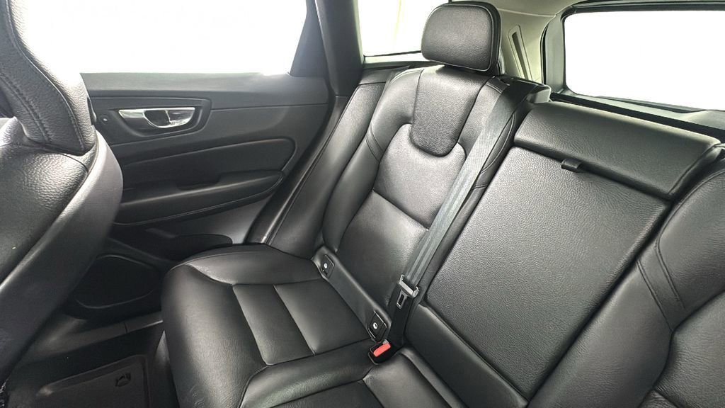 Used 2023 Volvo XC60 B5 Plus w/ Climate Package image 14