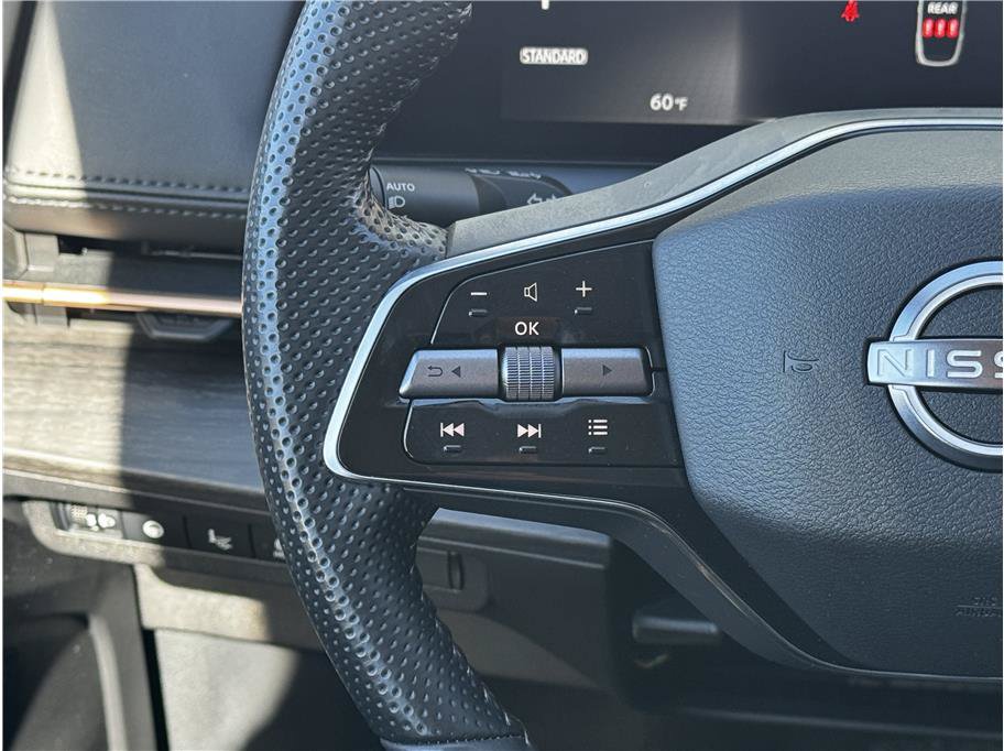 Used 2024 Nissan Ariya AWD image 21
