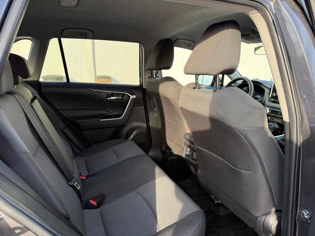 Used 2025 Toyota RAV4 XLE image 11