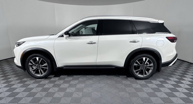 Certified 2025 INFINITI QX60 Luxe w/ Vision Package image 4
