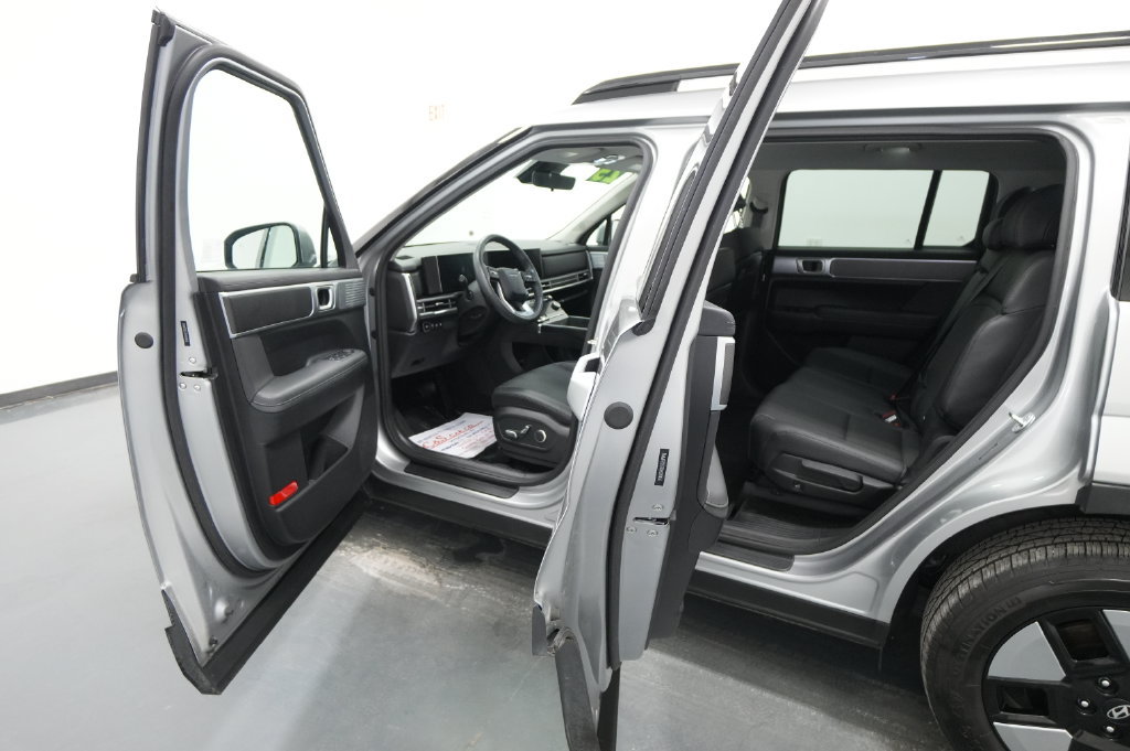 Used 2025 Hyundai Santa Fe SEL AWD/4WD image 21