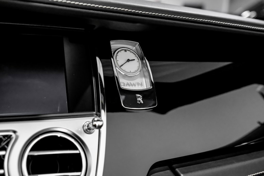 Used 2018 Rolls-Royce Dawn image 30