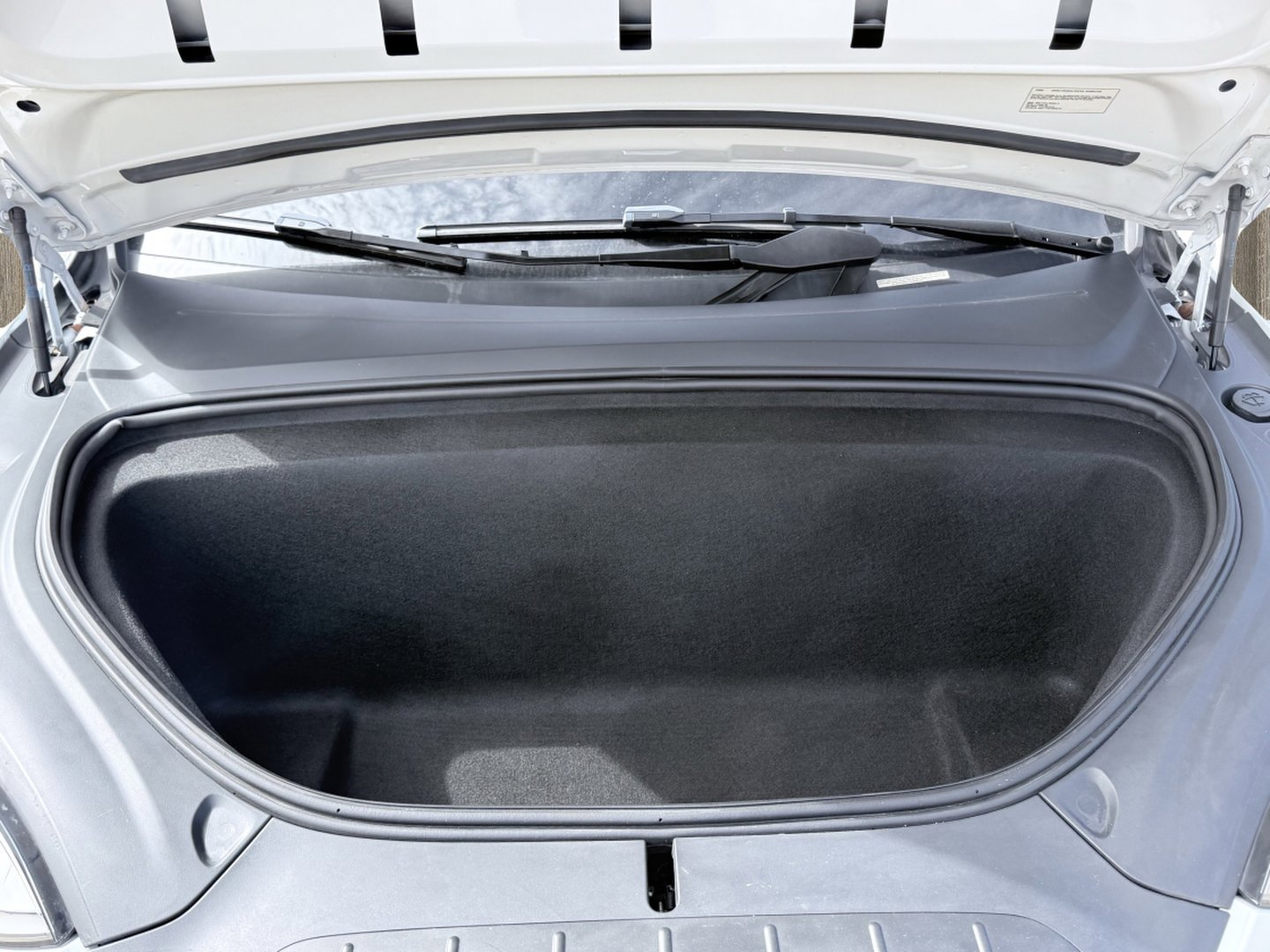 Used 2023 Tesla Model X image 28