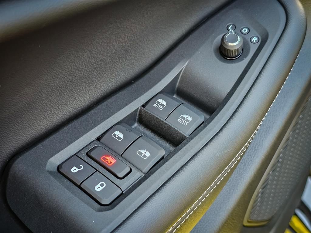 New 2025 Jeep Grand Cherokee L Altitude image 11