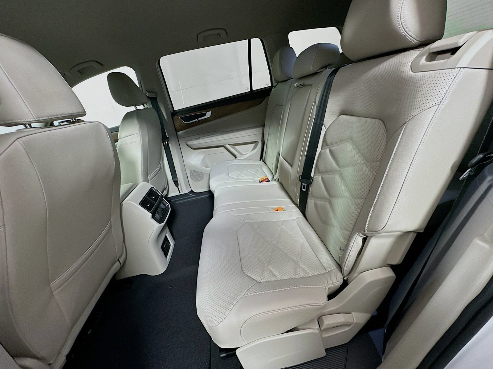 New 2026 Volkswagen Atlas SE AWD/4WD image 17
