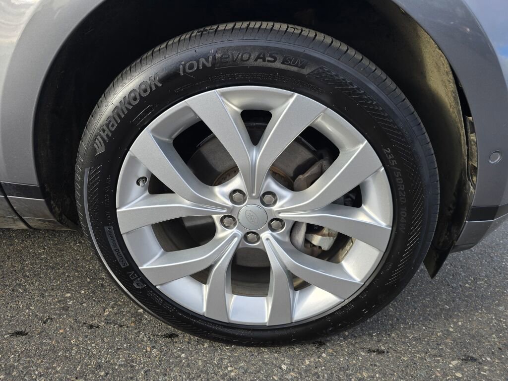 Used 2020 Land Rover Range Rover Evoque SE image 9