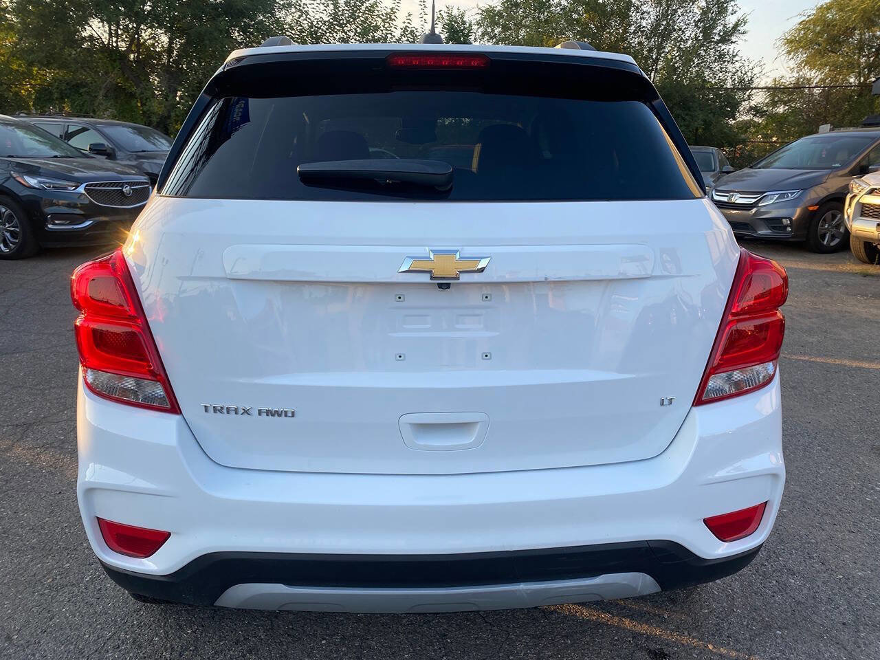 Used 2019 Chevrolet Trax LT w/ LT Convenience Package image 8