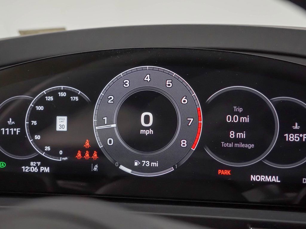 Certified 2025 Porsche Cayenne Coupe image 26