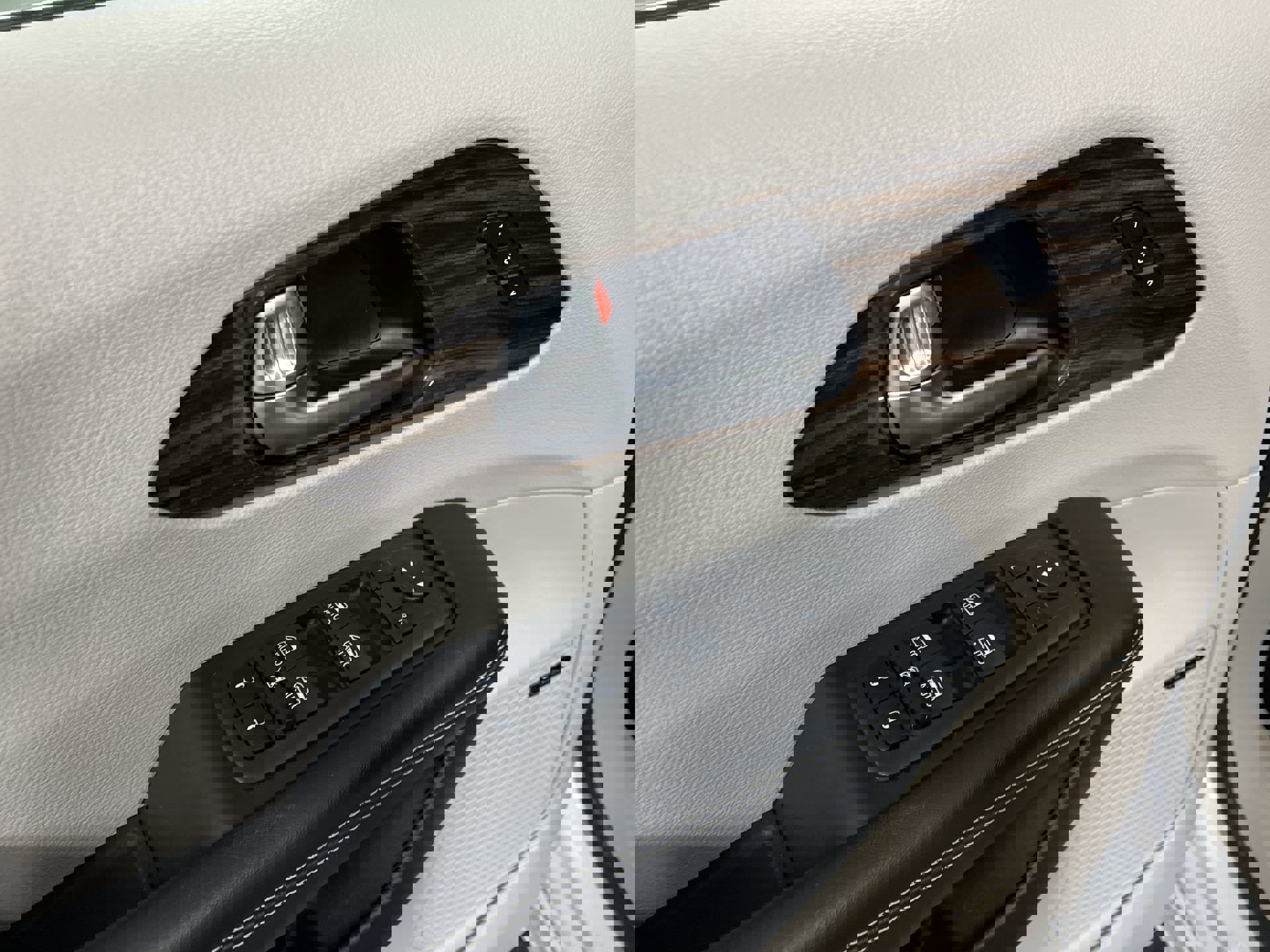 Used 2022 Chrysler Pacifica Limited image 60