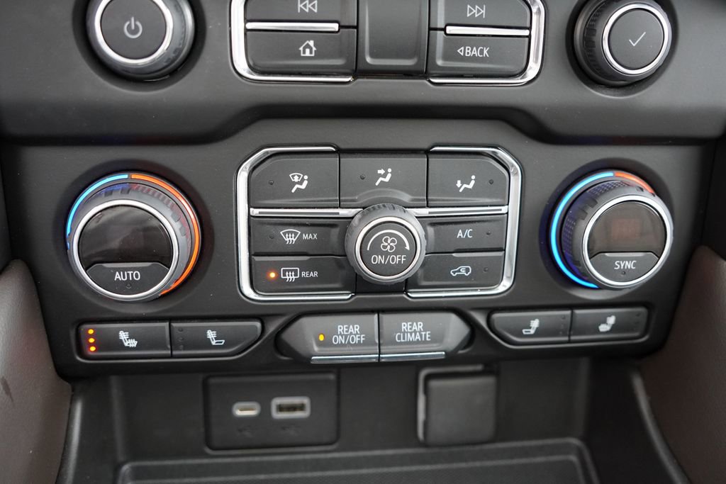 Used 2022 Chevrolet Tahoe LT w/ LT Signature Package image 33