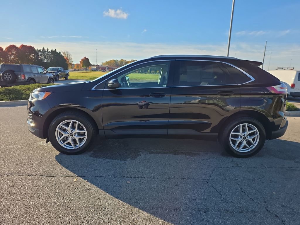 Used 2023 Ford Edge SEL w/ Convenience Package image 4