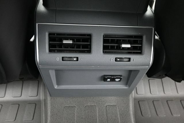 Used 2024 INEOS Grenadier Station Wagon AWD/4WD image 19