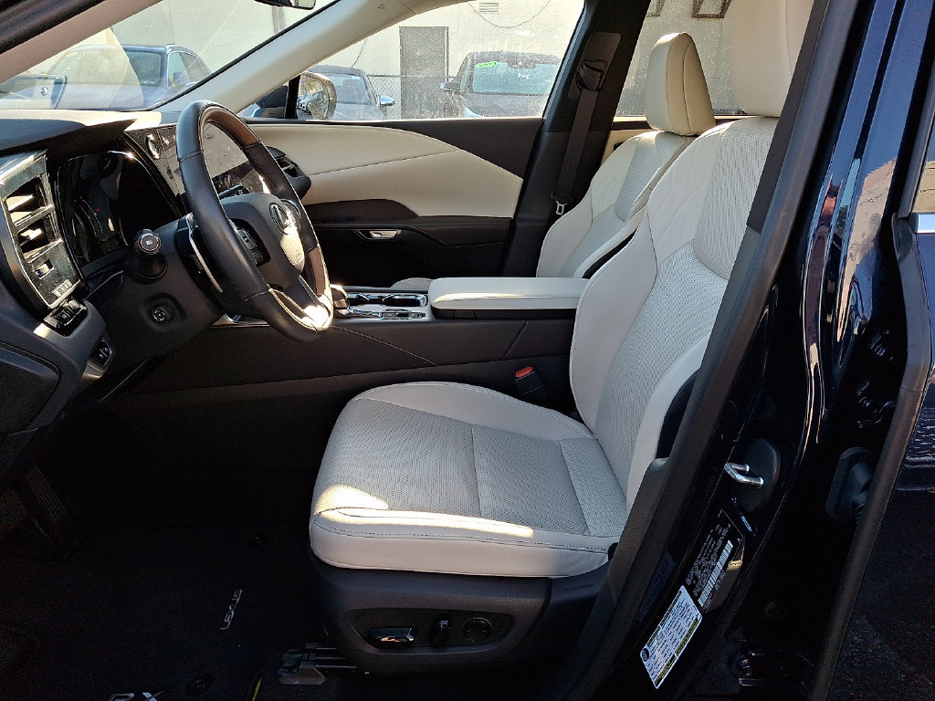 Used 2024 Lexus RX 350 Premium w/ Accessory Package (Z1) AWD/4WD image 14