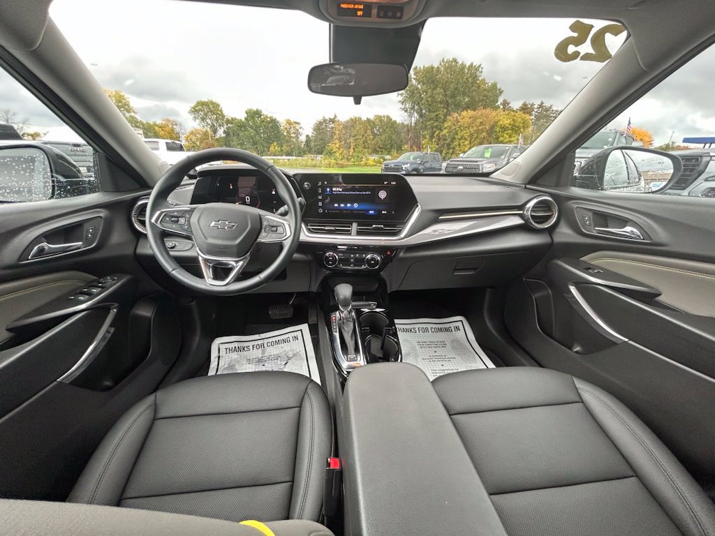 Used 2025 Chevrolet Trax ACTIV w/ Driver Confidence Package FWD image 15