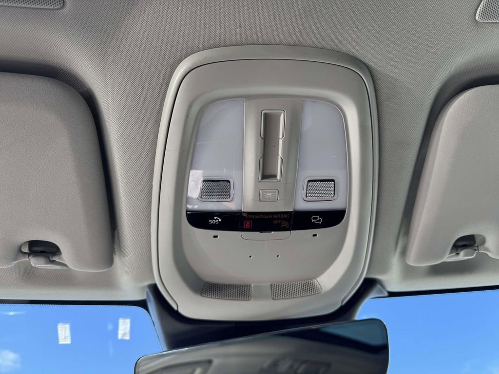 Certified 2023 Volvo XC60 B5 Plus w/ Climate Package image 30